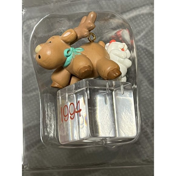 Carlton Cards Ornament 1994 Ice block pals Skating Cake Topper Cupcake Moose vtg - Picture 6 of 8